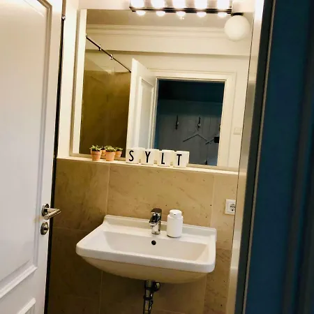 Ankerplatz-sylt @haus Mateika Апартаменты *